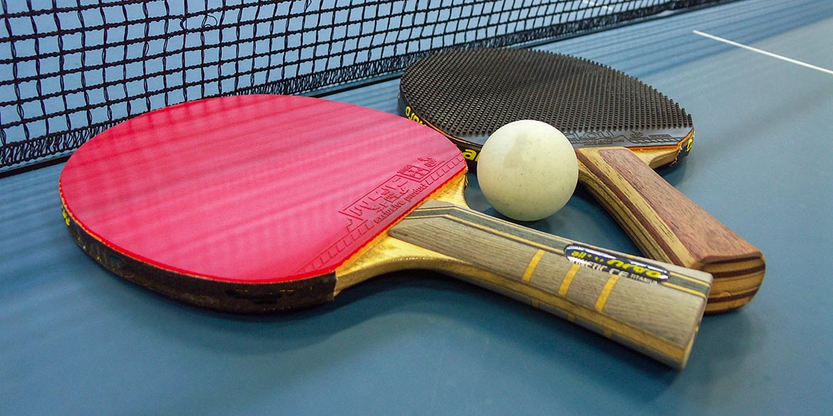 1175-ttmotive-3040 Tischtennisschläger und Ball